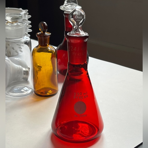 Authentic Pyrex Erlenmeyer Flask - Picture 3 of 12